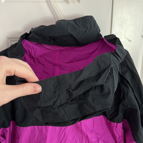 HOST PICK Vintage GAP woman’s rain windbreaker jacket - Picture 8 of 12